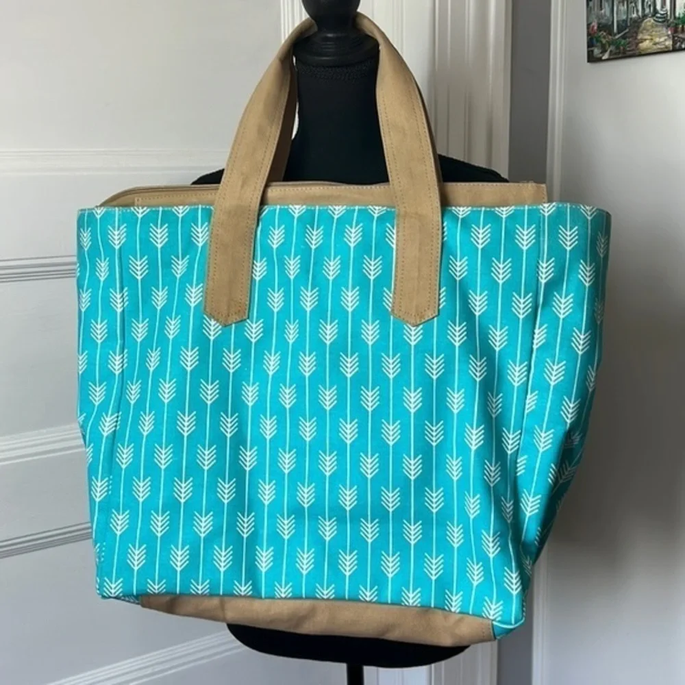 AME & LULU TOTE‎ BAG CANVAS NWOT  WITH NYLON LINER
